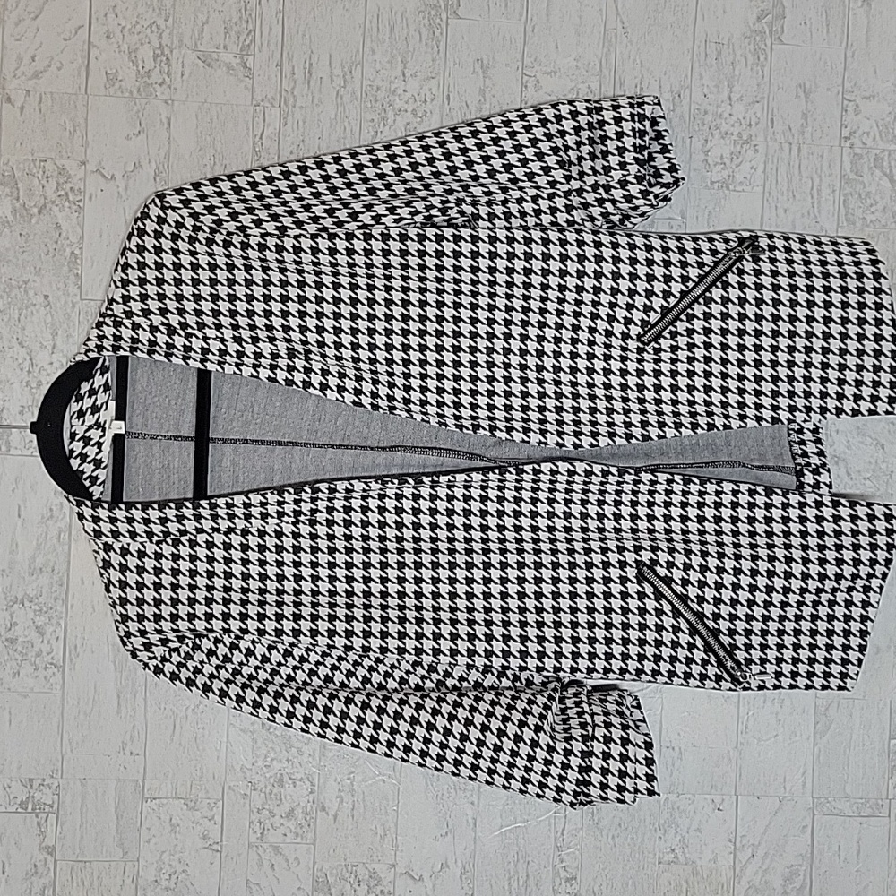 Maurices Blazer Size L Rouched Sleeve Large Houndstooth Black White